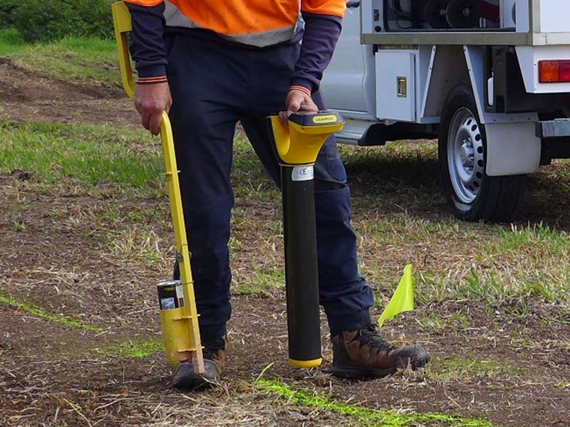 How Underground Service Locator Technology Prevents Costly Digging Disasters