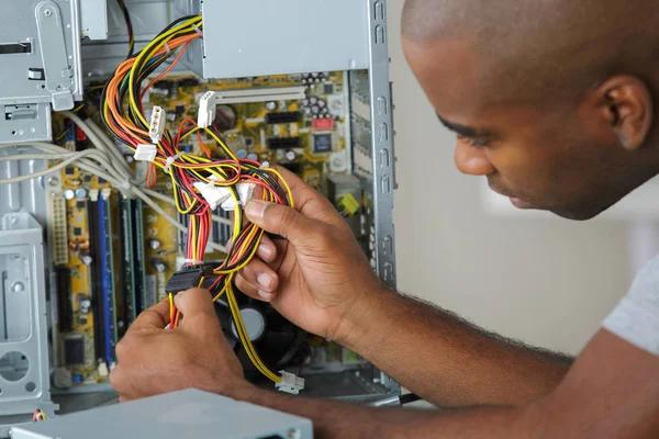 Experienced Electrician in Vancouver for Quick Fixes