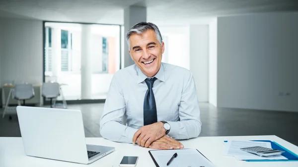 Reach Financial Freedom With a Financial Advisor Near Me